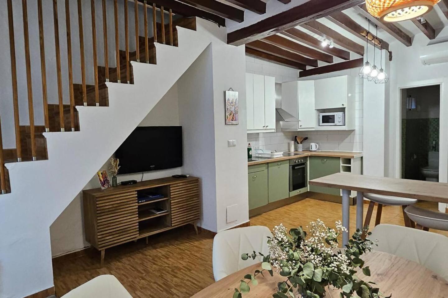 Lovelyloft Trafalgar